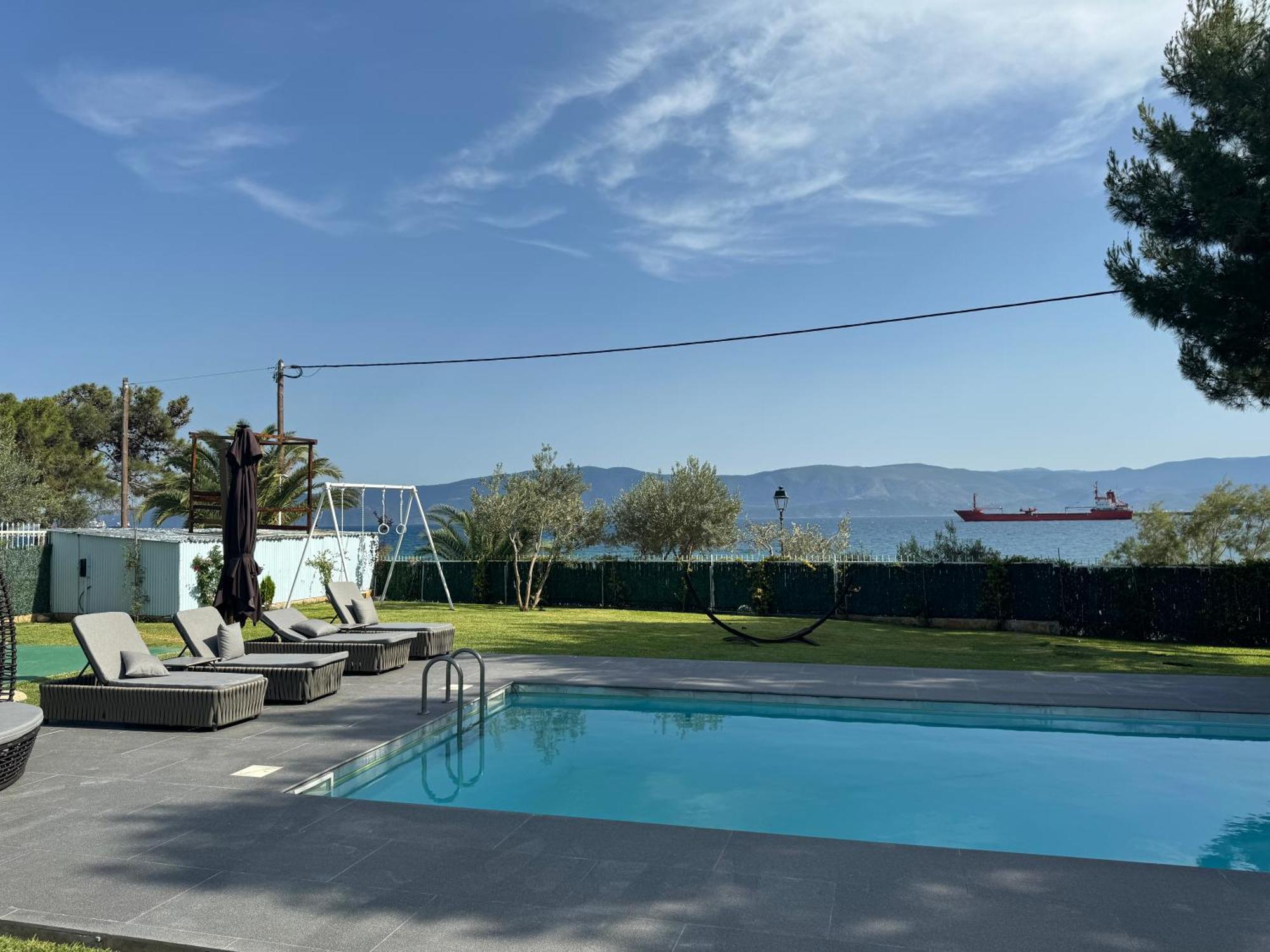 Zoza Luxury Villa Isthmia By The Sea With Private Pool Kalamáki 外观 照片