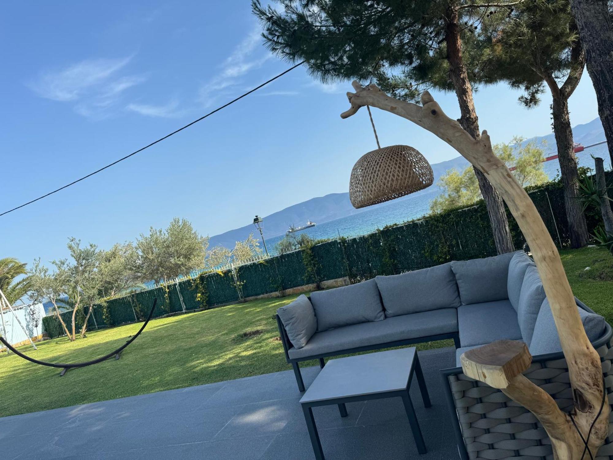 Zoza Luxury Villa Isthmia By The Sea With Private Pool Kalamáki 外观 照片